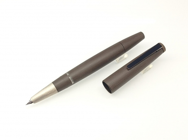 新入荷 限定品🇩🇪ラミー2000ブラウン万年筆のご紹介✒ | 高級筆記具 筆記具